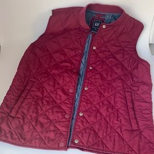 Vest very good condition cherry color